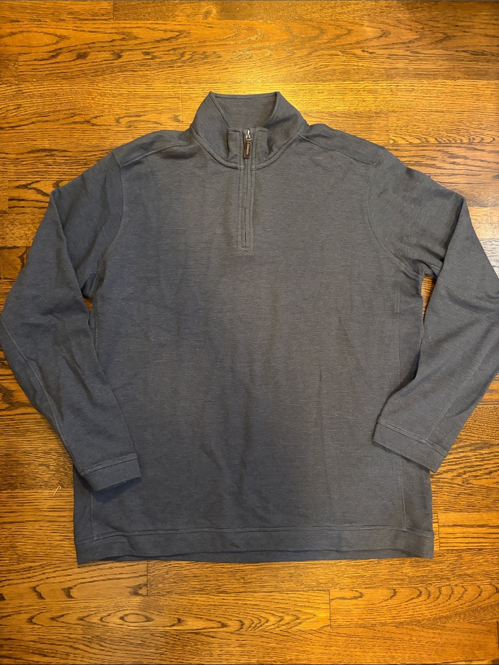 Johnston and Murphy.  Classic Quarter-Zip Pullover in Grey. Size L